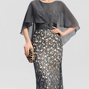 Evening gown; Mother of the bride; Prom